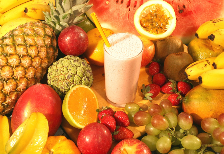 50대 이후 피부탄력을 지키는 습관과 관련된 사진