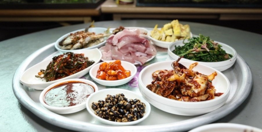 동네한바퀴 경남 고성 제철 회백반 맛집 정보