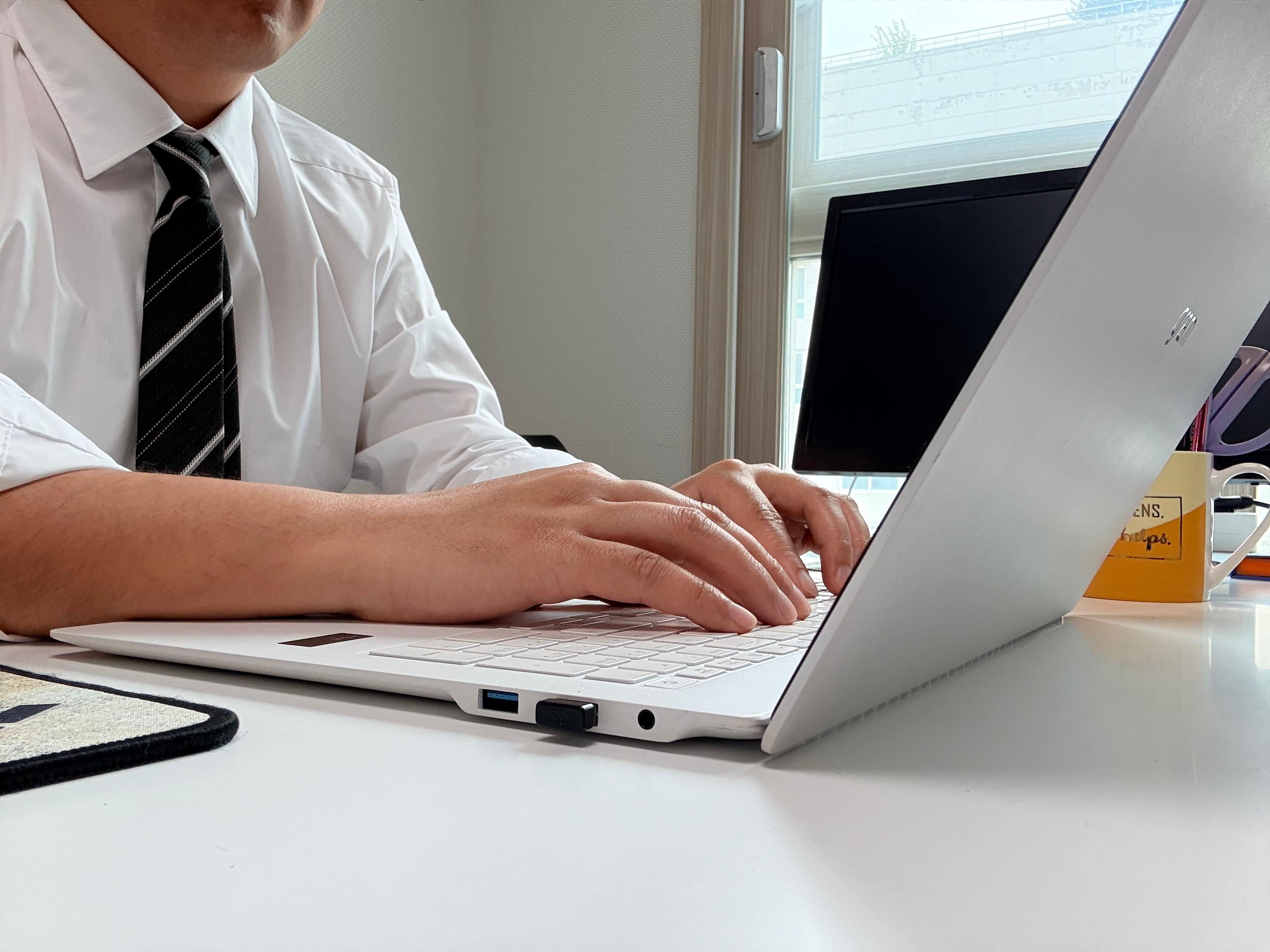 손목 터널 증후군으로 인한 통증