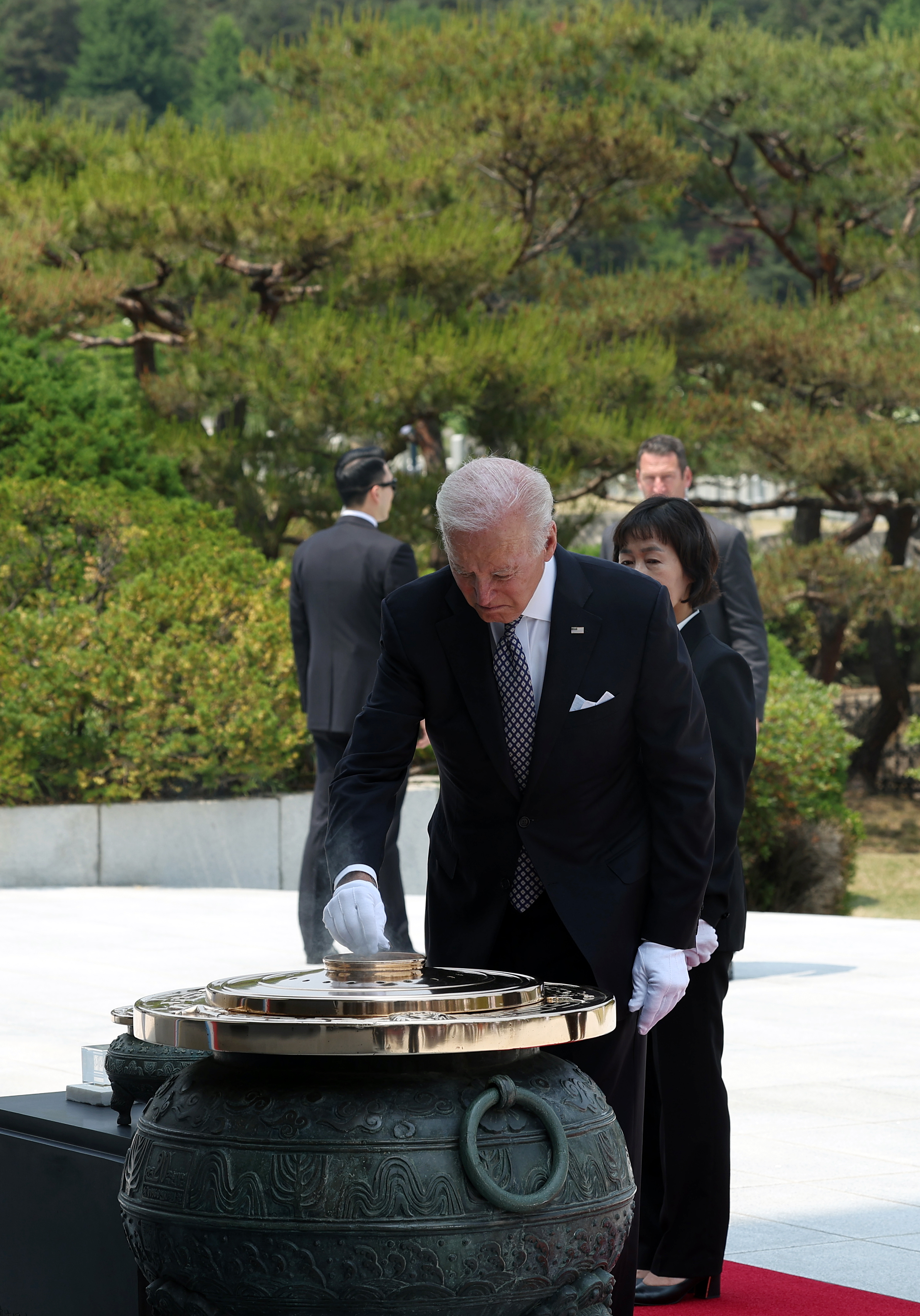 바이든 사퇴 관련주 수혜주 해리스 관련주