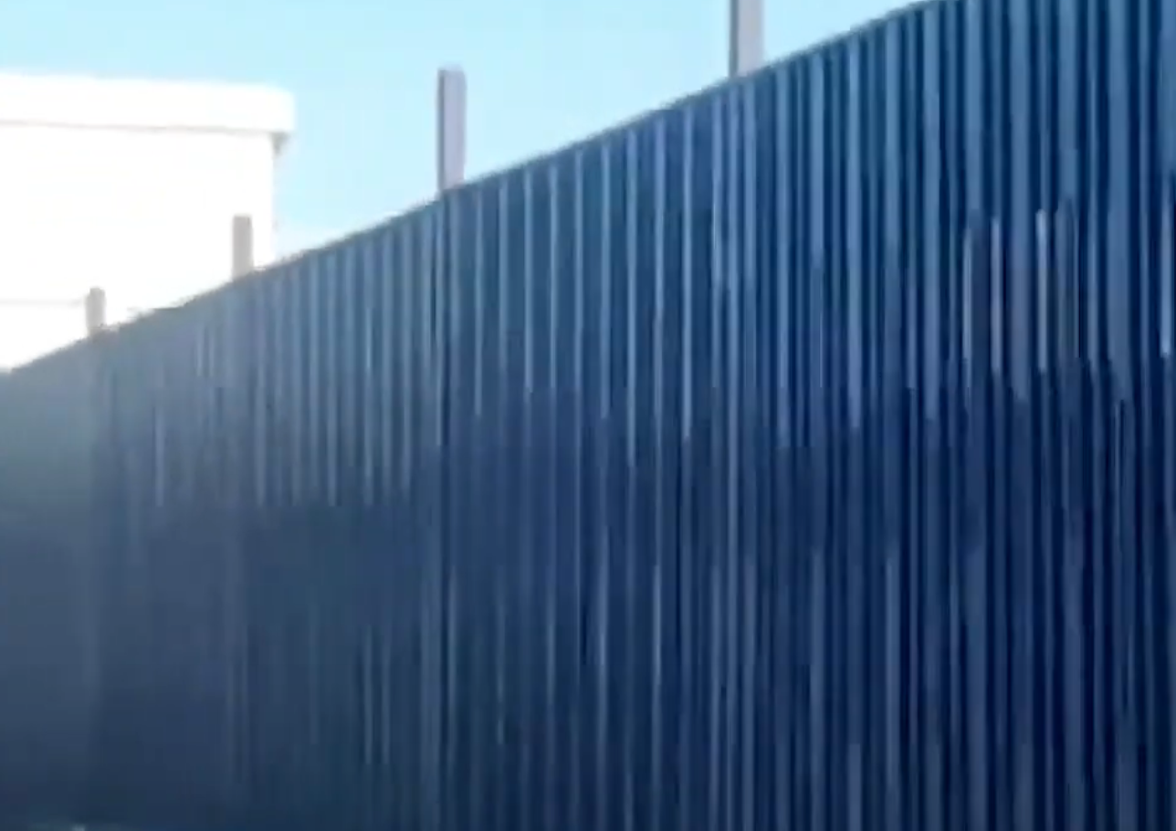 한 단지내 철조벽