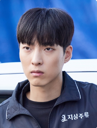 취하는 로맨스 등장인물 - 강범