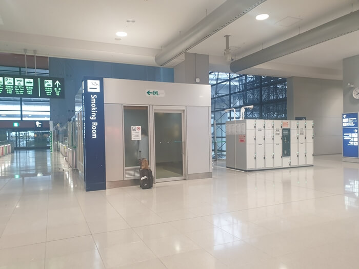간사이공항-흡연실
