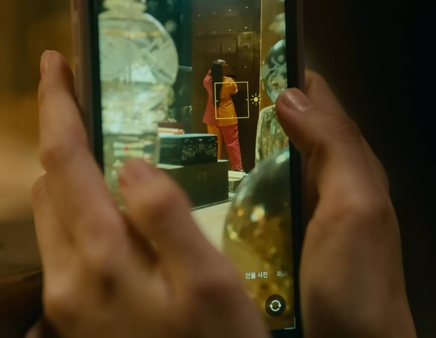 동희의 모습을 찍는 다해