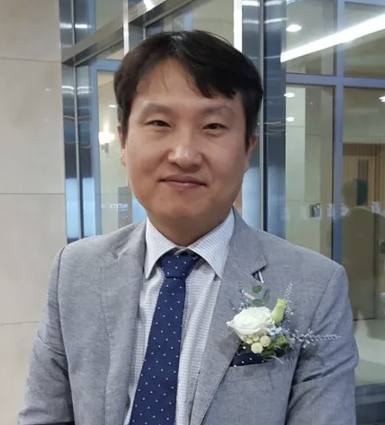 이동형 정치평론가