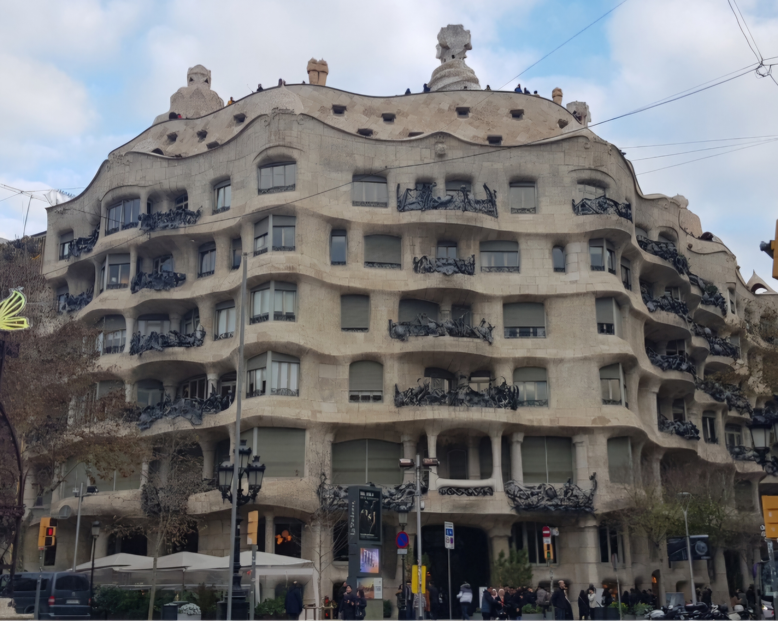 까사밀라-외부-전경