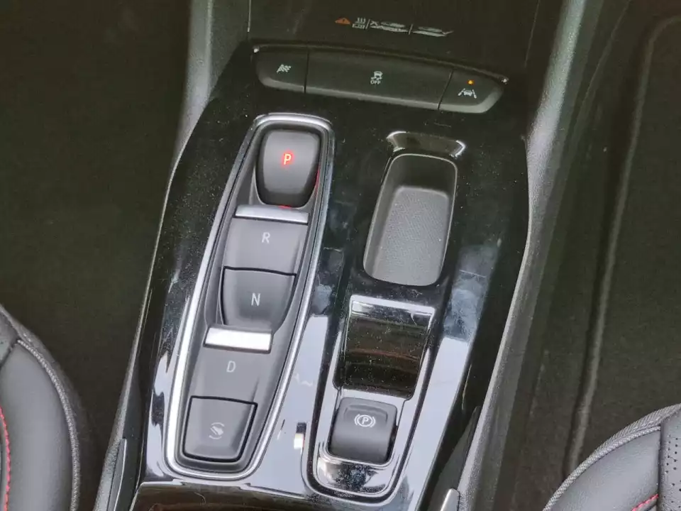 볼트 EUV의 기어 변속 버튼은 이렇습니다.