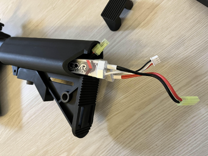 스톡 및 배터리 수납 모습 2