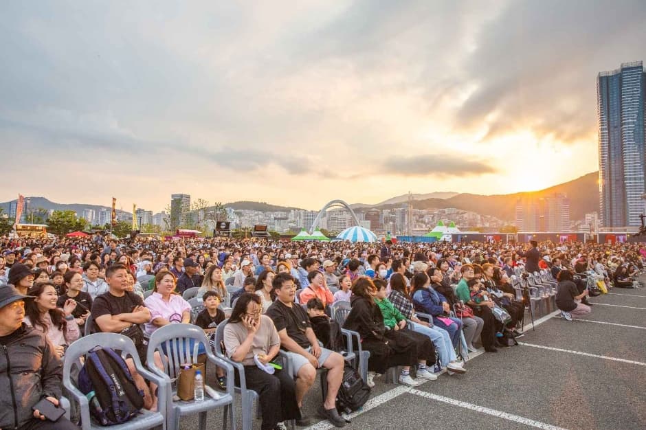 2025 부산항축제 K-POP 콘서트 예매 안내