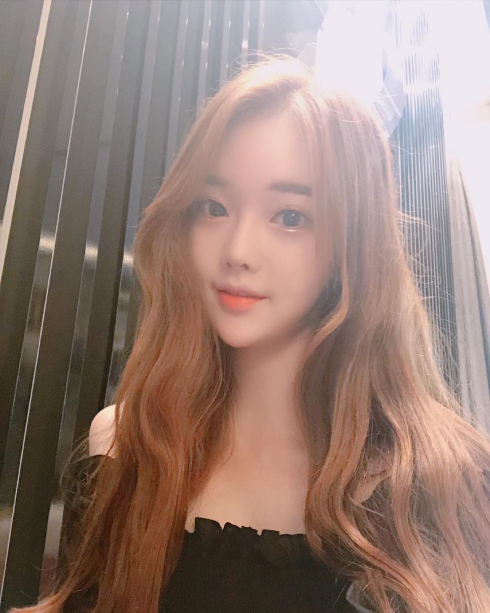 권혜인 기상캐스터 분홍원피스 움짤