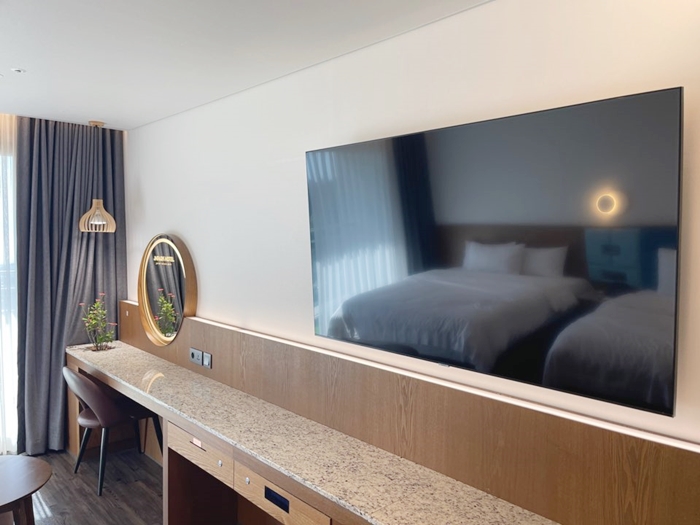 제이앤파크-호텔-tv