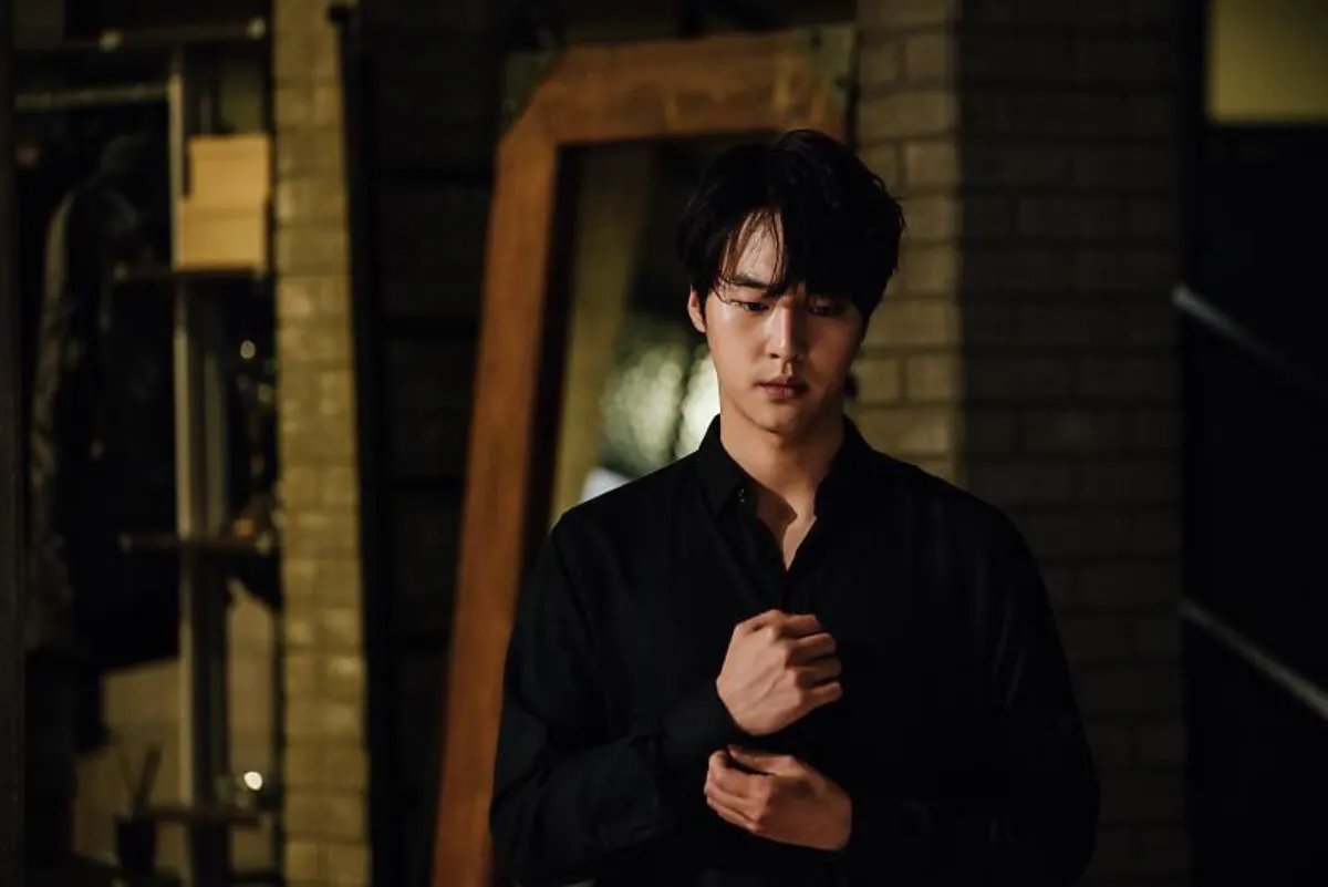 듀얼-단추를-채우는-양세종