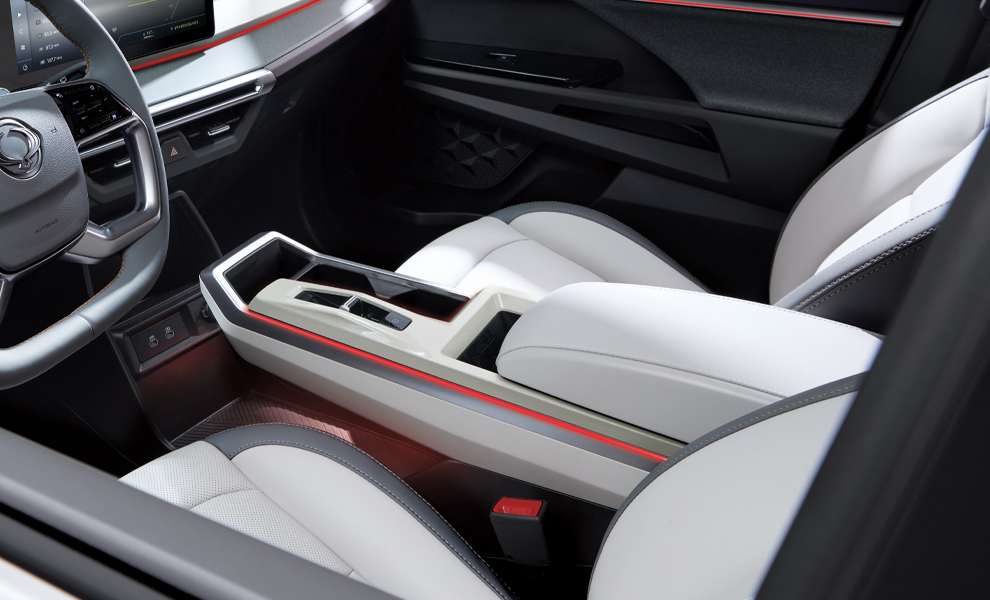 2024 KGM 더 뉴 토레스 실내 디자인