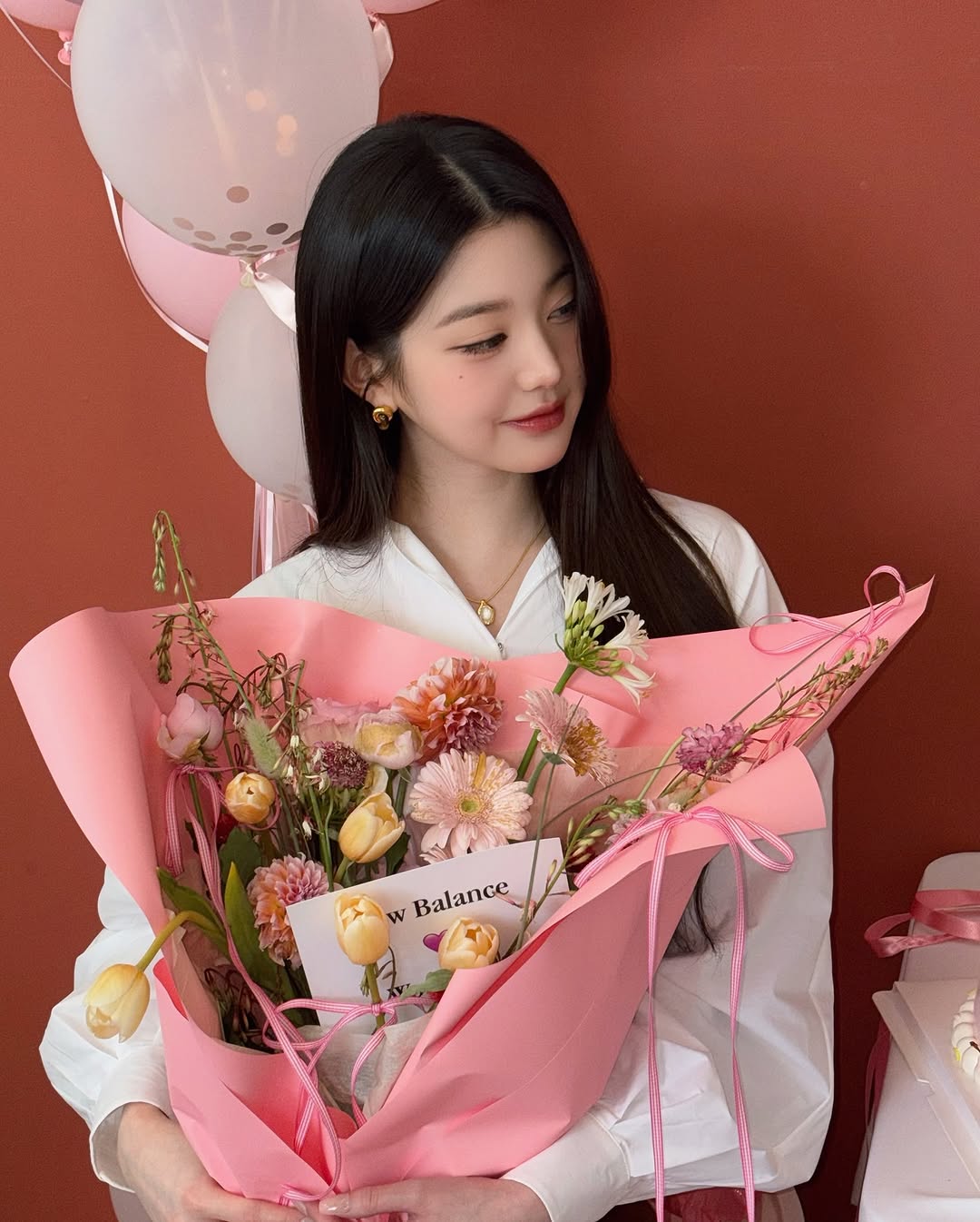 장원영 뉴발란스 고화질 사진 모음 6