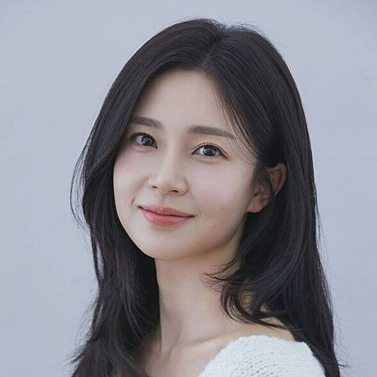 배우-백진희
