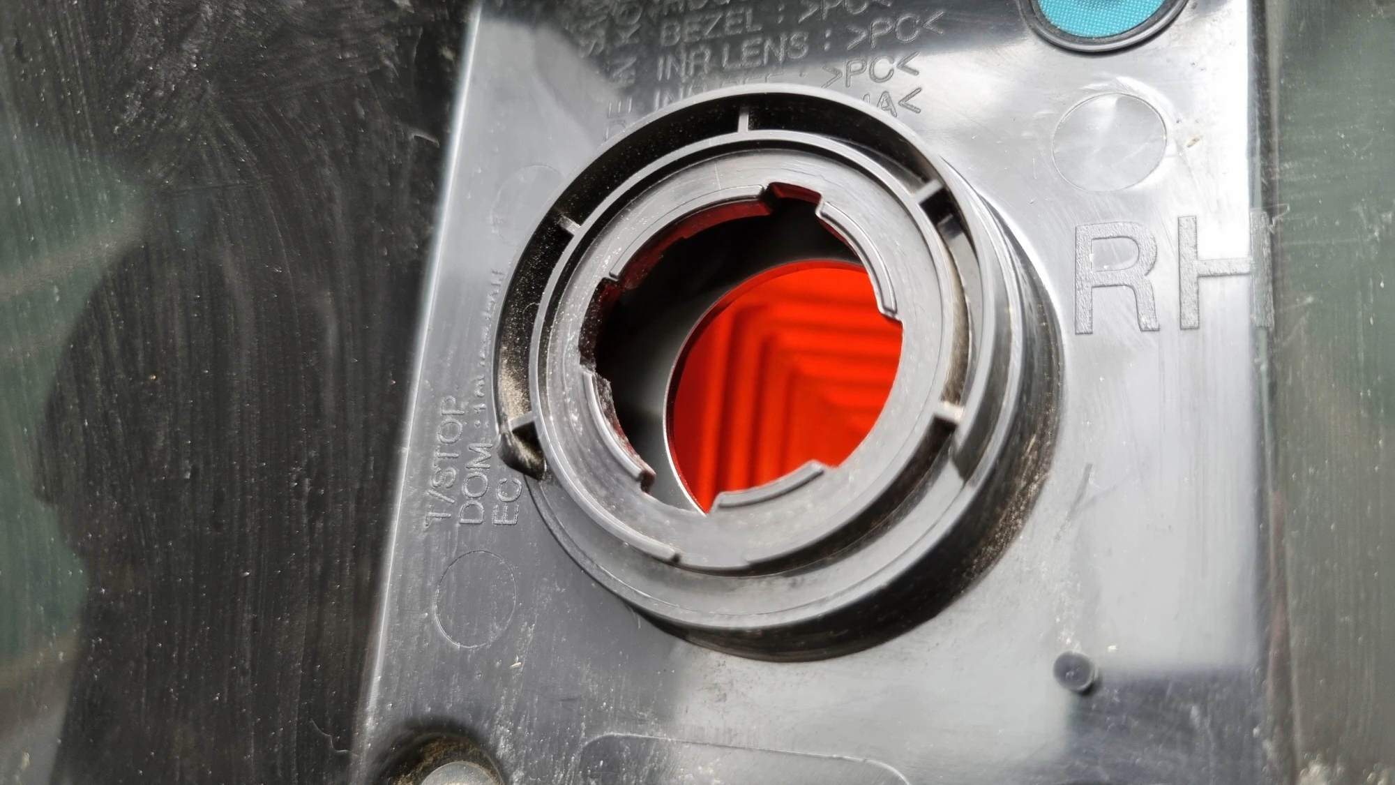 램프 끼우는 방향