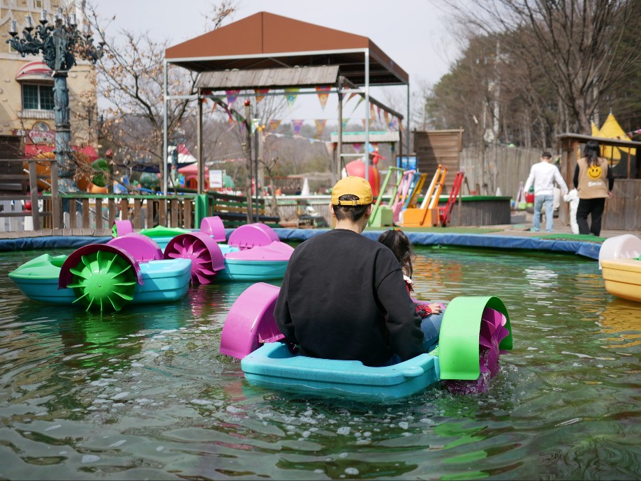 워터바이크 타는 모습