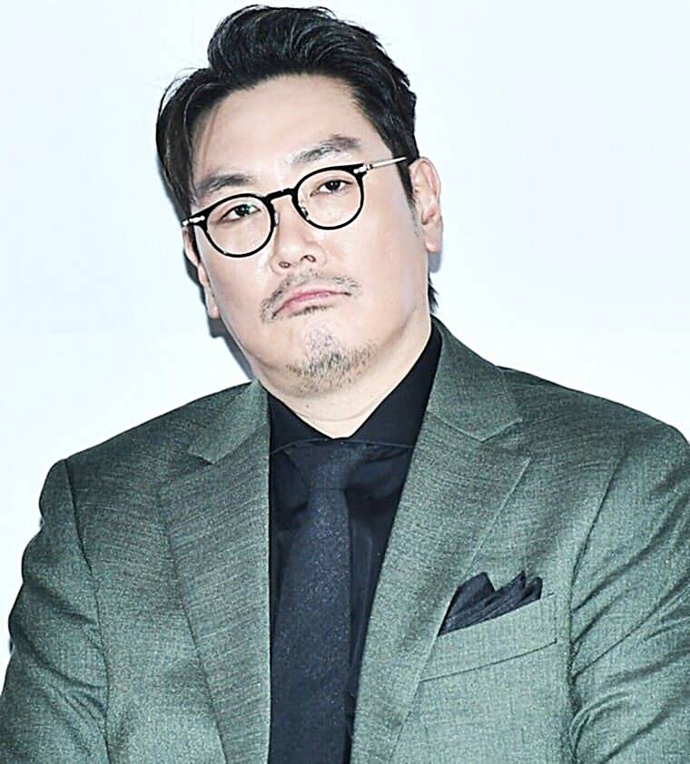 배우-조진웅