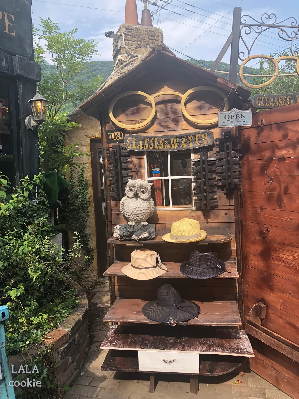 후쿠시마-유후인-가볼만한-곳-플로랄빌리지-후기-모자파는-상점-부엉이