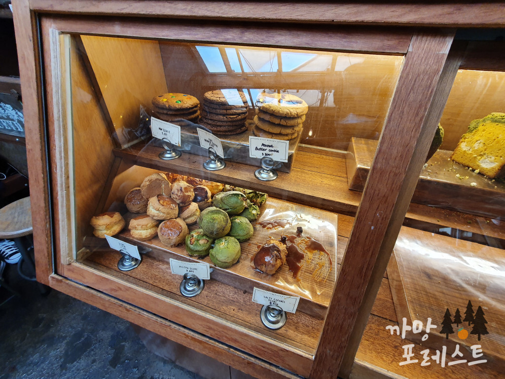 러스트 베이커리 빵 2