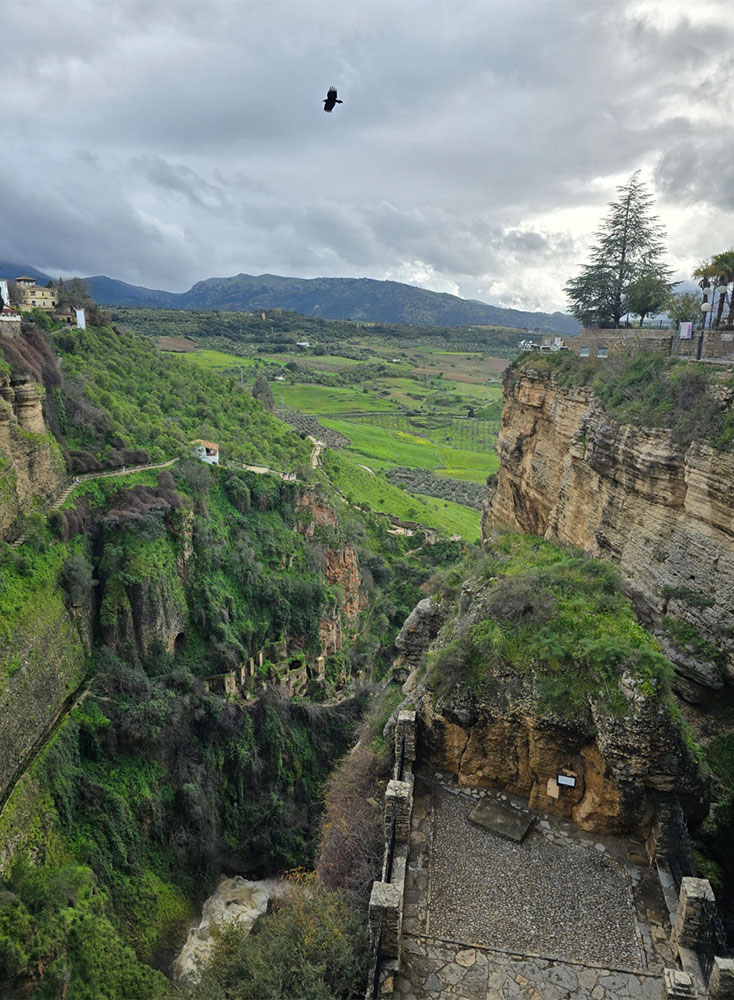 론다의 대표적인 상징물 론다 누에보 다리
다리 위에서 촬영