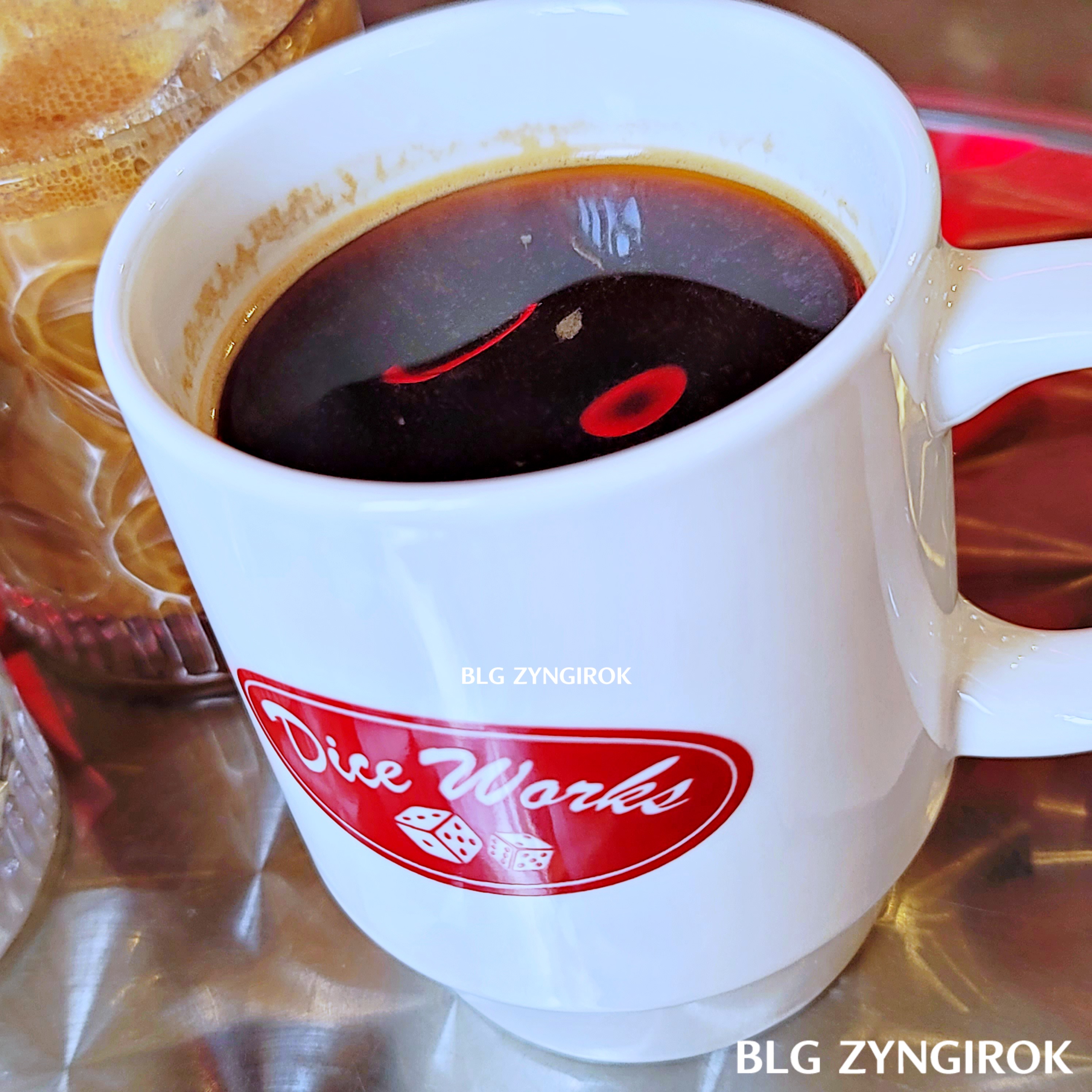 양주 카페 DICE WORKS - 커피 모습이다.