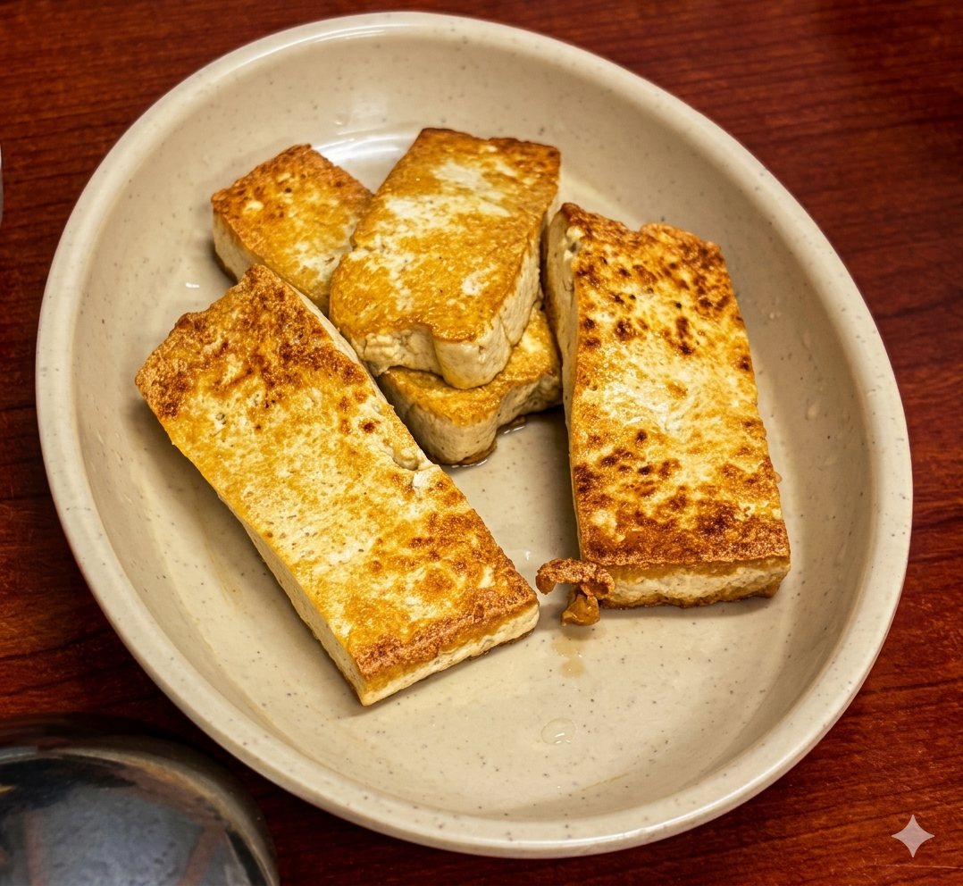 노릇노릇하게 구워진 가성비 최고의 3,000원 두부부침 사이드 메뉴