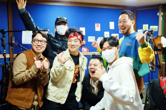 유퀴즈 온더블럭 생일 파티가 홍대 3대 명절이 된 경록절 주인공 크라잉넛 베이시스트 한경록