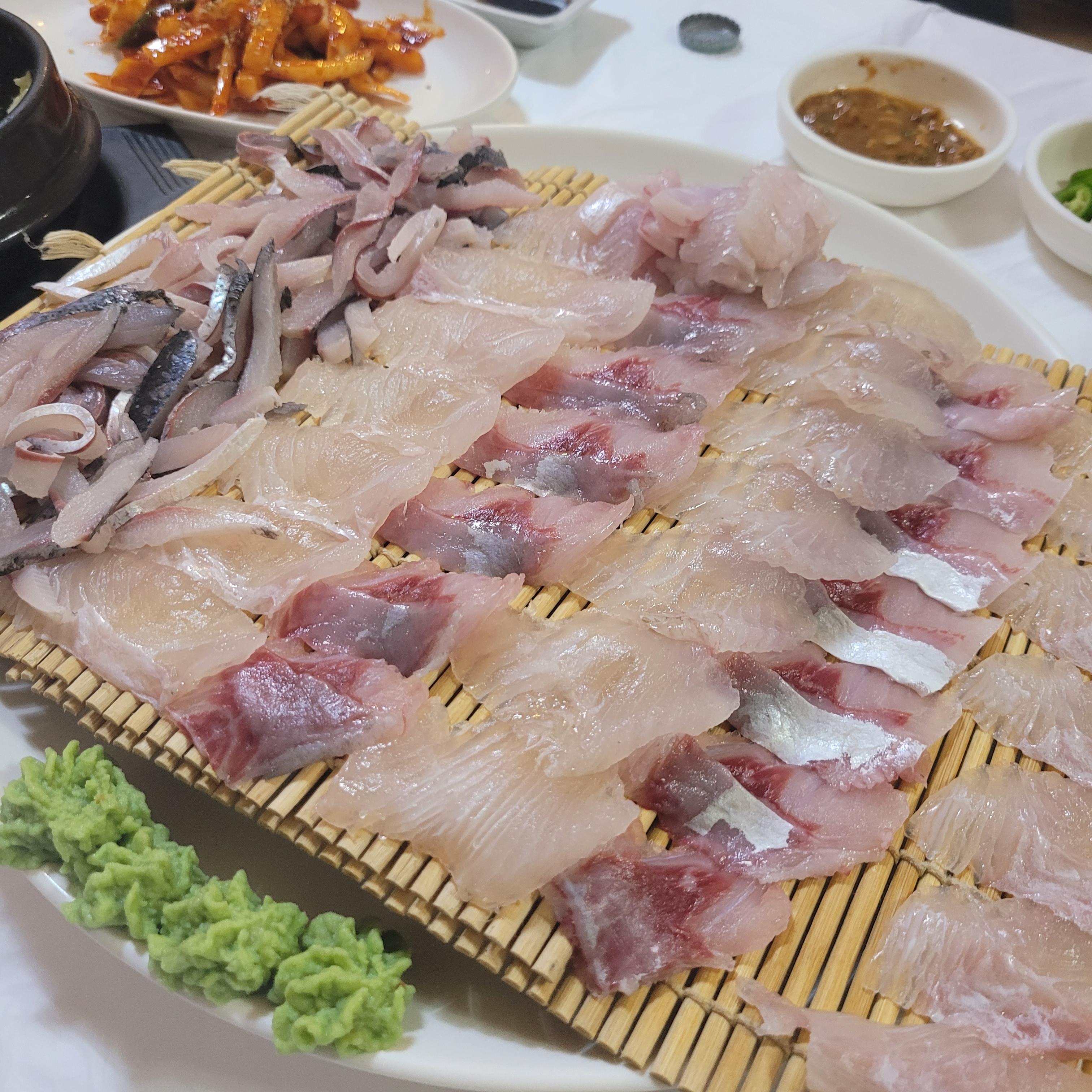 전어회
