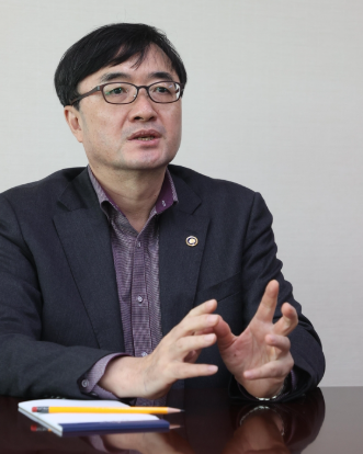 국무조정실장으로 발탁된 이유는 무엇일까요
