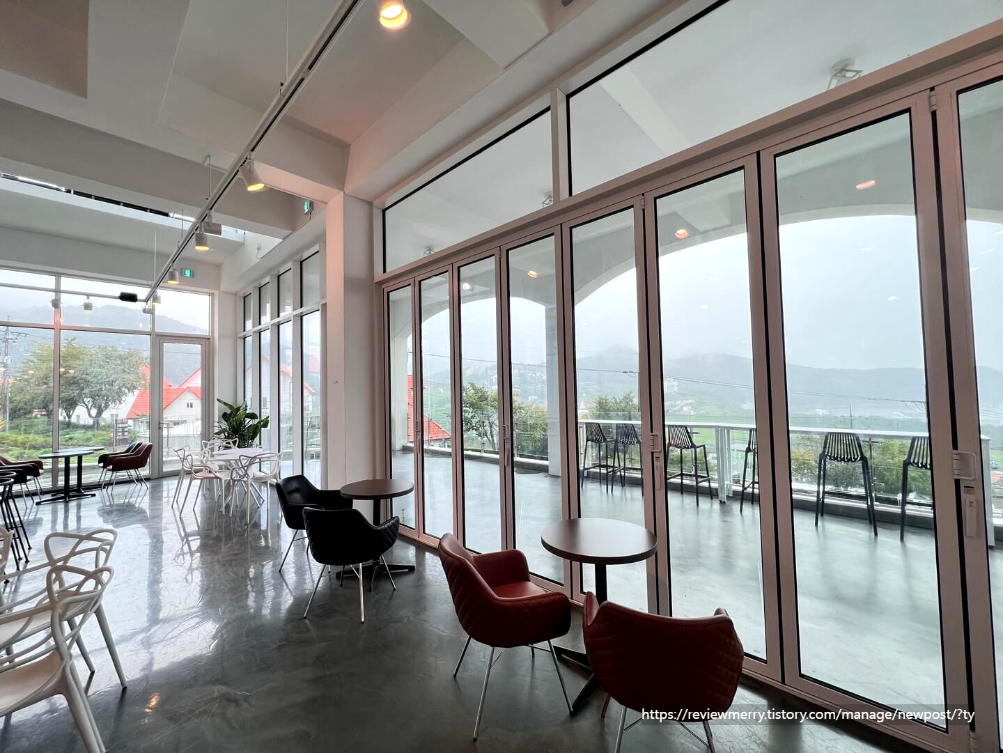 1층 테라스 자리