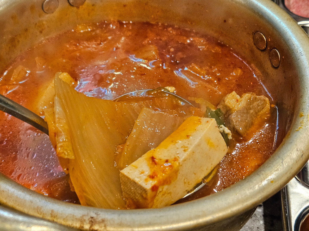 제줏간 봉담점 김치찌개