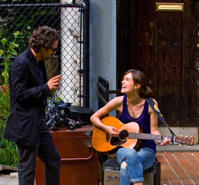 영화 비긴 어게인의 한 장면