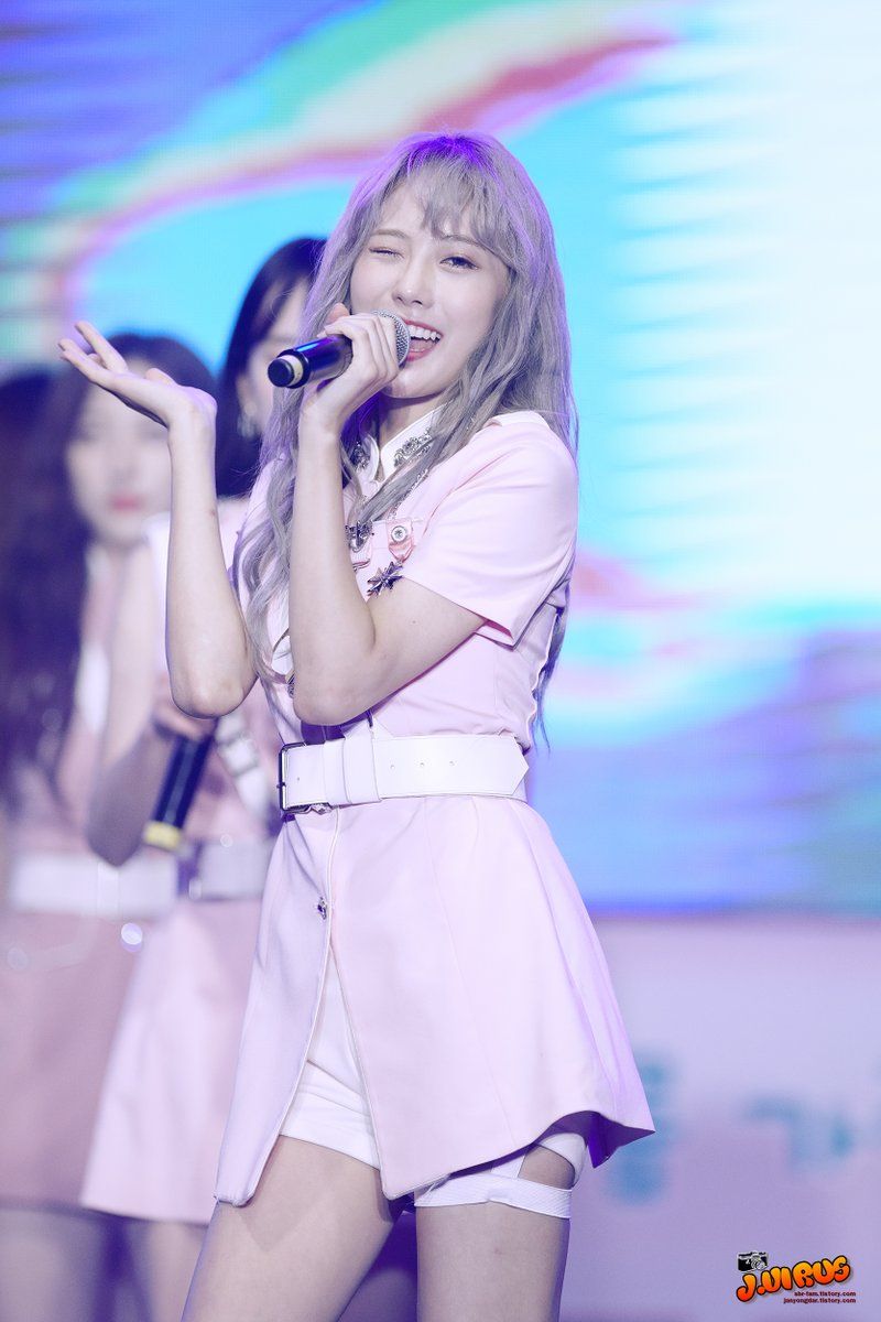 우주소녀 루다 인스타그램 사진 몸매