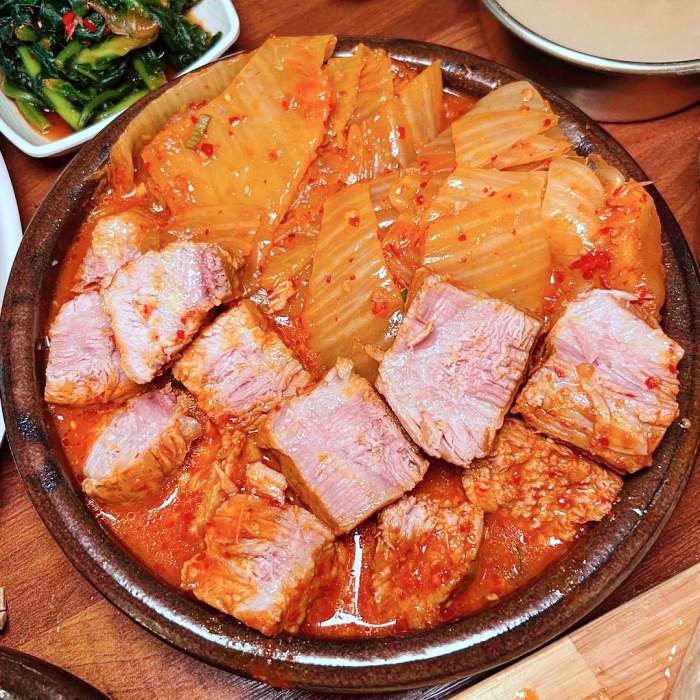 놀라운토요일 놀토 김치찜 부천 중동 사랑 시장 정혁 황민현 더보이즈 주연 추천 맛집