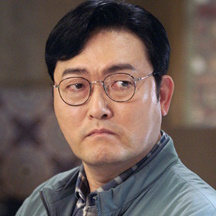 플레이어2: 꾼들의 전쟁 등장인물 황인식 실장 (출연진 : 이준혁)