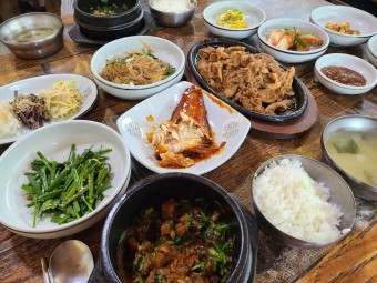 우렁이강된장쌈밥