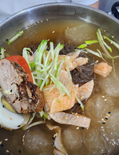 물냉면