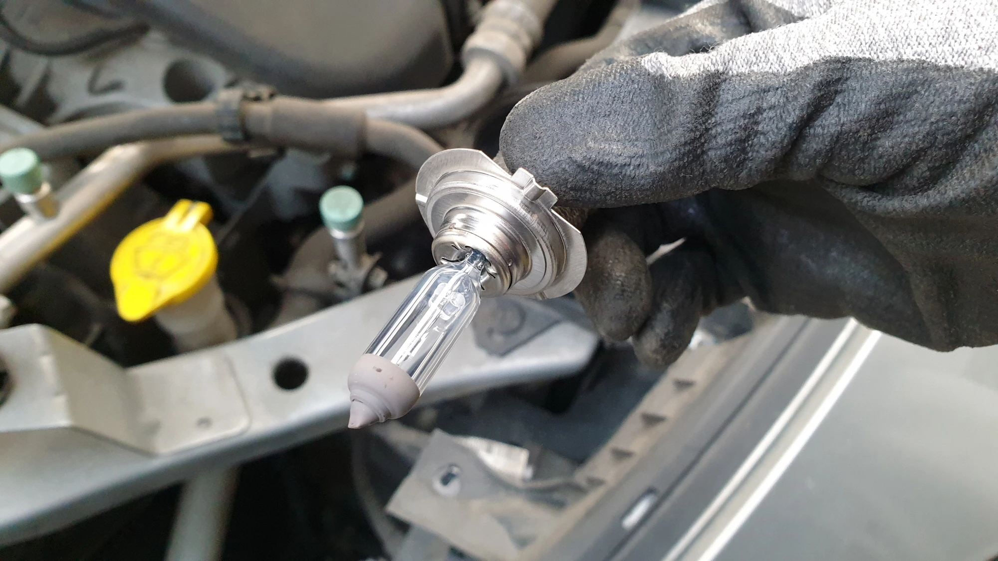 SM3 헤드라이트 전구 모습