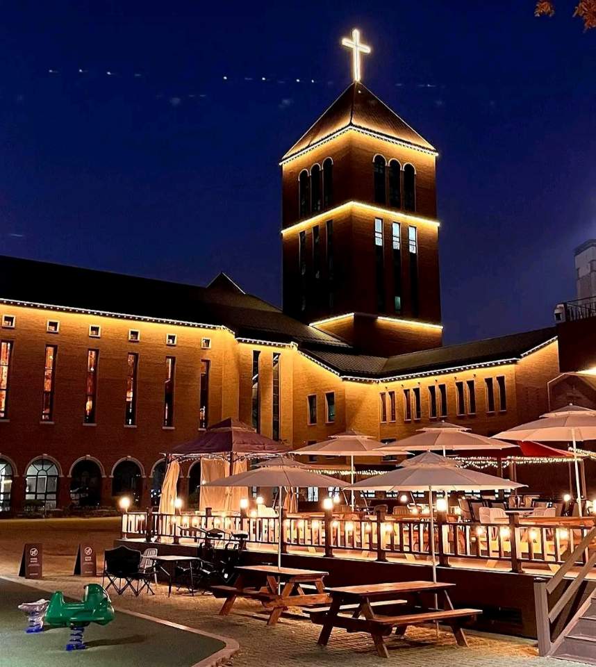 오브떼르 카페 야경 사진