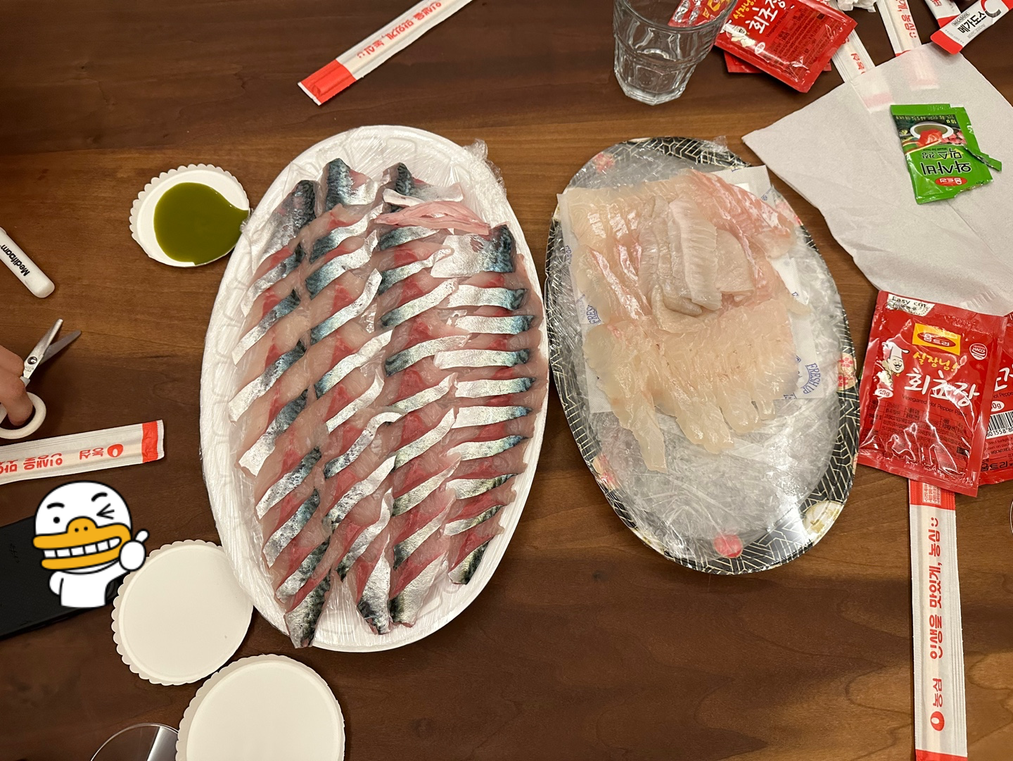 고등어회와-광어회