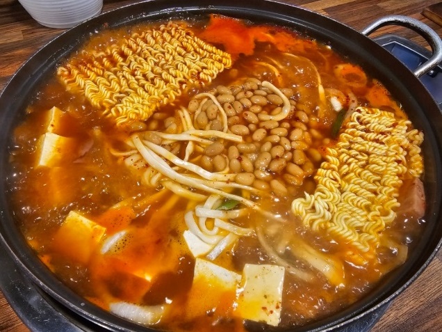 전현무계획-압구정동-38년전통-부대찌개-