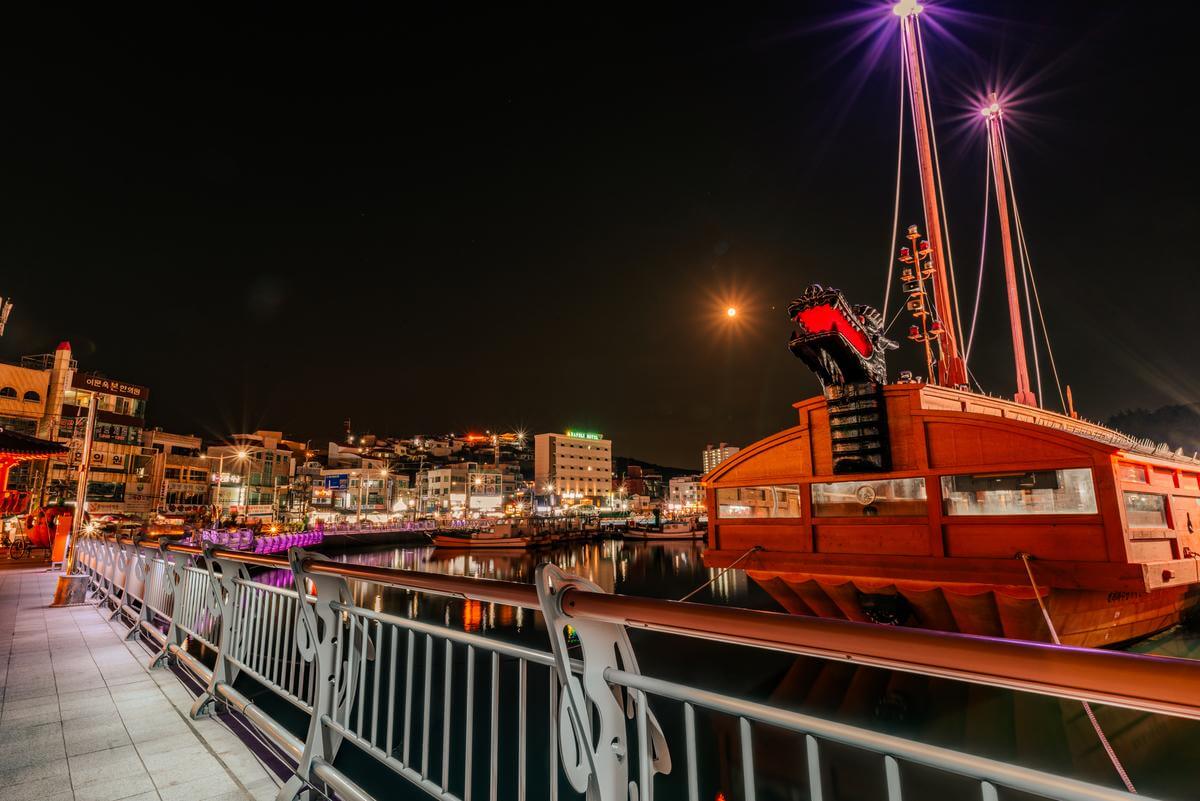 강구안 야경 사진