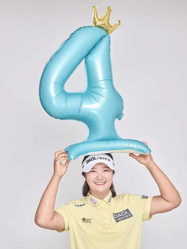 유해란 프로 나이 프로필 학력 고향 상금 퍼터 총정리|LPGA 우승·키·세계랭킹·2026 근황
제목 복사