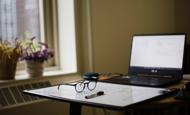 AI가 넘볼 수 없는 시니어의 '고유한 가치': 경험, 지혜, 그리고 인간적 공감의 힘