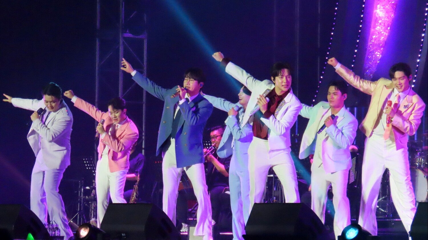 ‘미스트롯’과 ‘미스터트롯’ 등 경연 프로그램