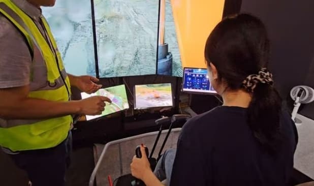 [토목공사도 무인자동화 시대] 원격으로 굴착하는 무인 불도저