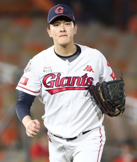 KBO FA 역사 속 '50억 불펜' 계보