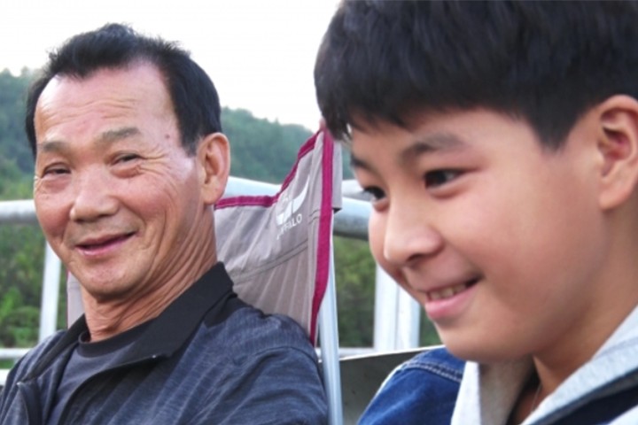 정동원 아버지 교도소 수감 이유 / 새엄마와의 관계 슬픈가족사