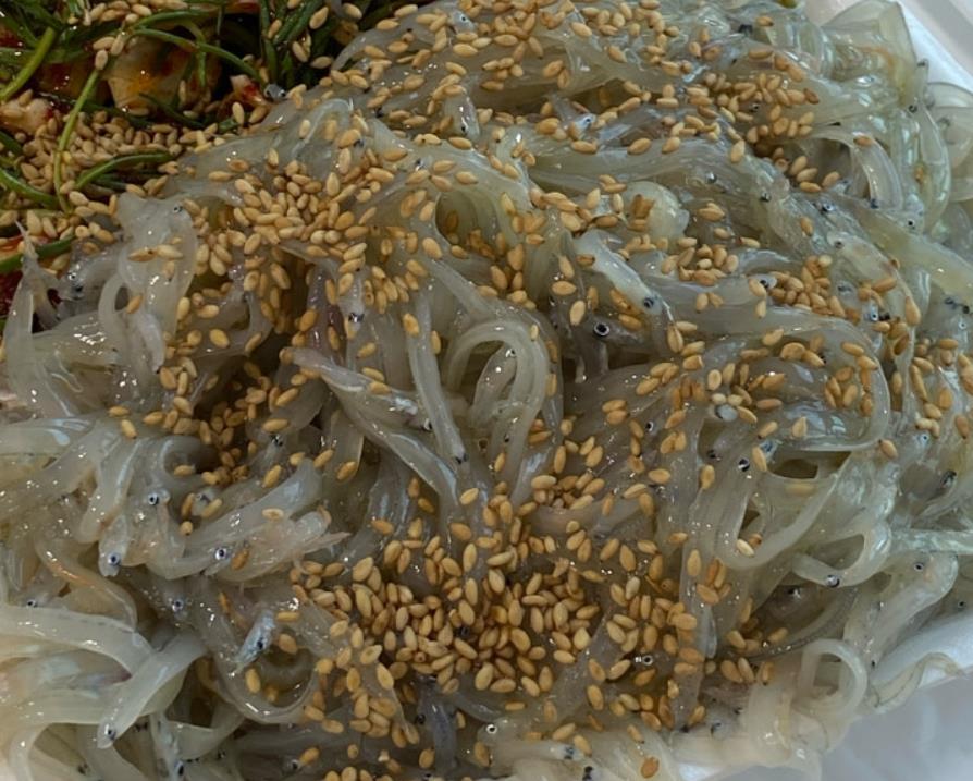 생활의 달인 젓가락실치건지기달인의 실치회